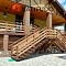 Терраса с горизонтальными ограждениями из композитной бамбуковой доски
